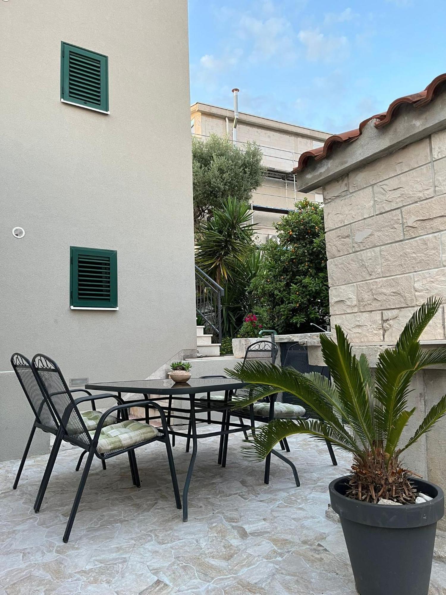 Apartmani Mm Trogir Exteriör bild