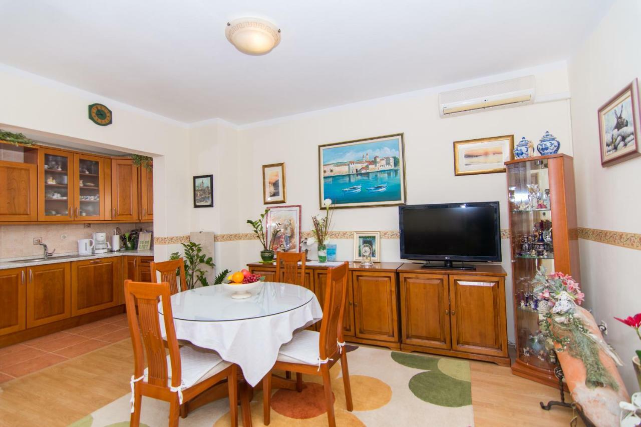 Apartmani Mm Trogir Exteriör bild